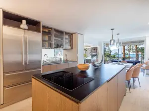 Spacious 3-Bedroom Apartment on Boulevard de la Croisette, Cannes