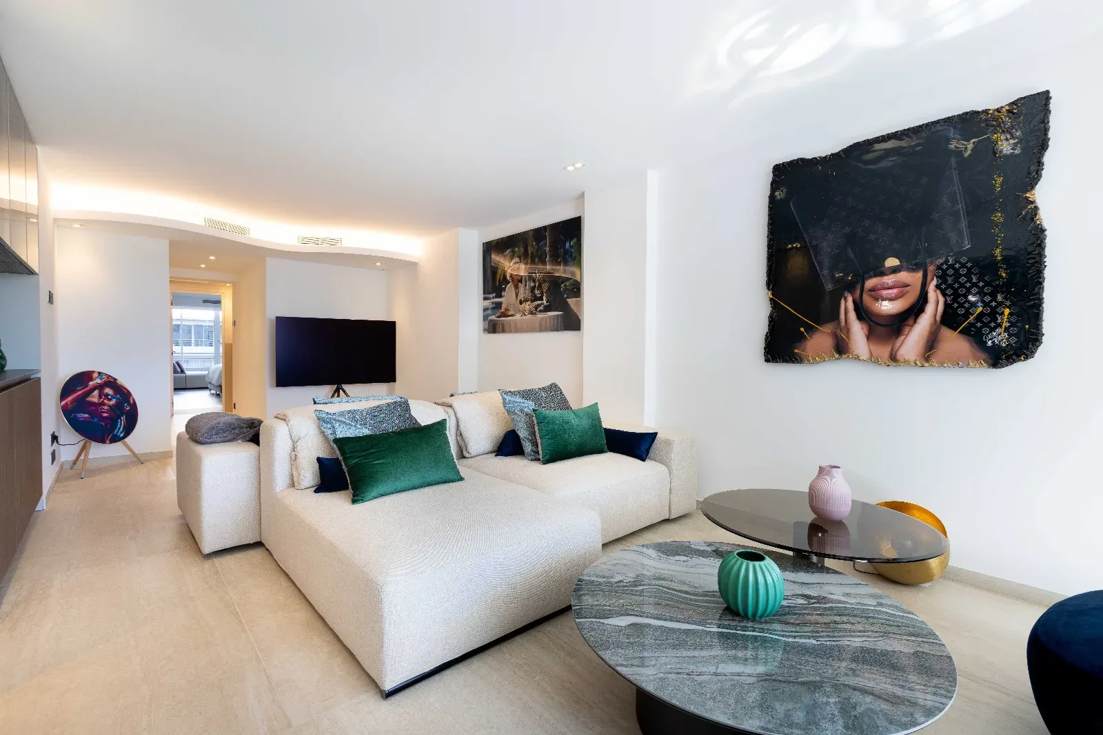 Spacious 3-Bedroom Apartment on Boulevard de la Croisette, Cannes