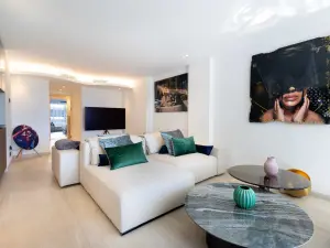 Spacious 3-Bedroom Apartment on Boulevard de la Croisette, Cannes