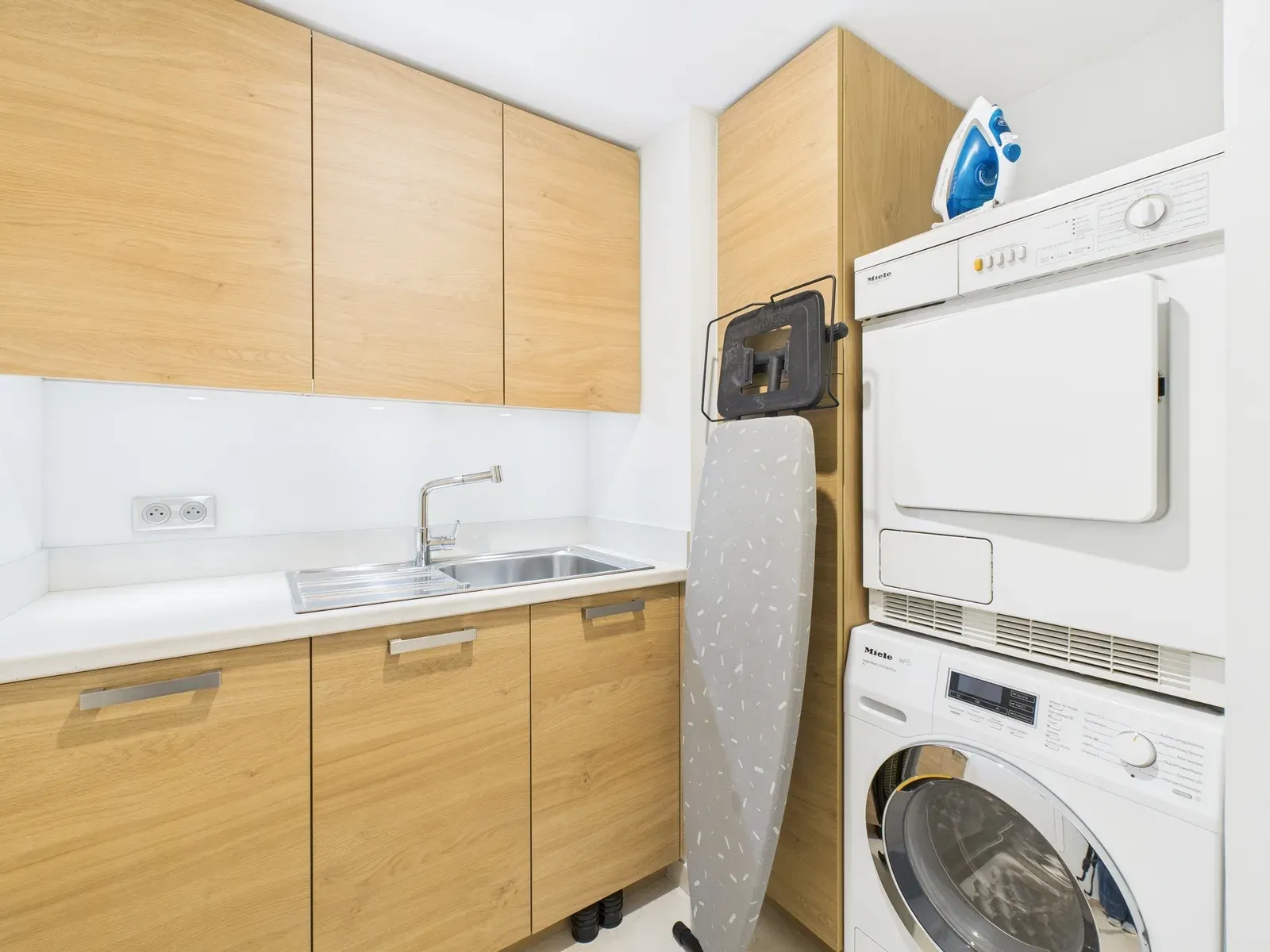 Appartement Élégant 3 Chambres avec Vue Mer à Cannes