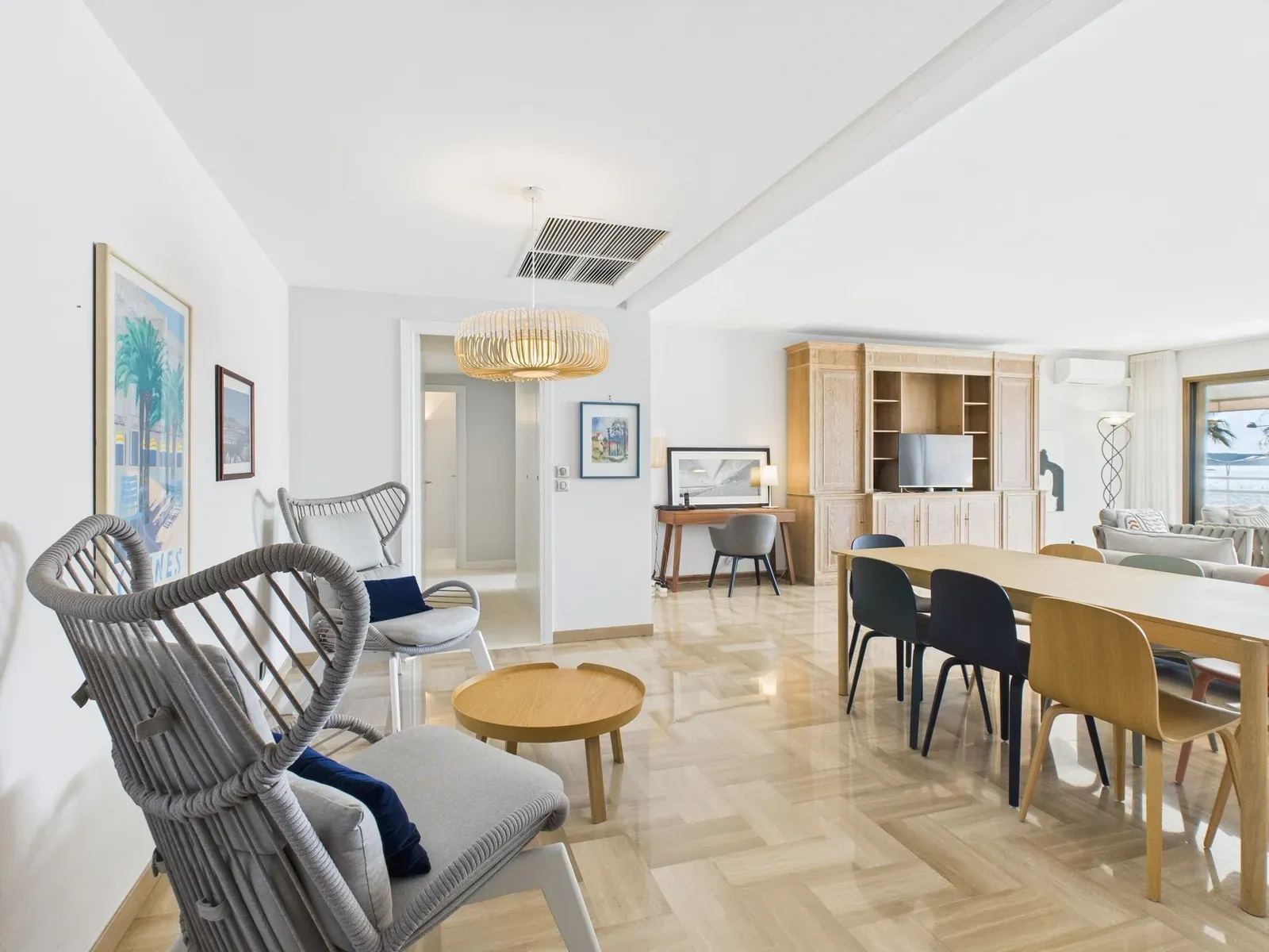 Appartement Élégant 3 Chambres avec Vue Mer à Cannes