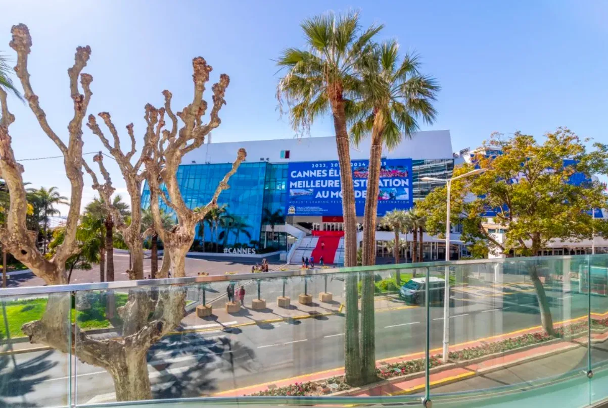 2 Bedroom Apartment on La Croisette, Cannes
