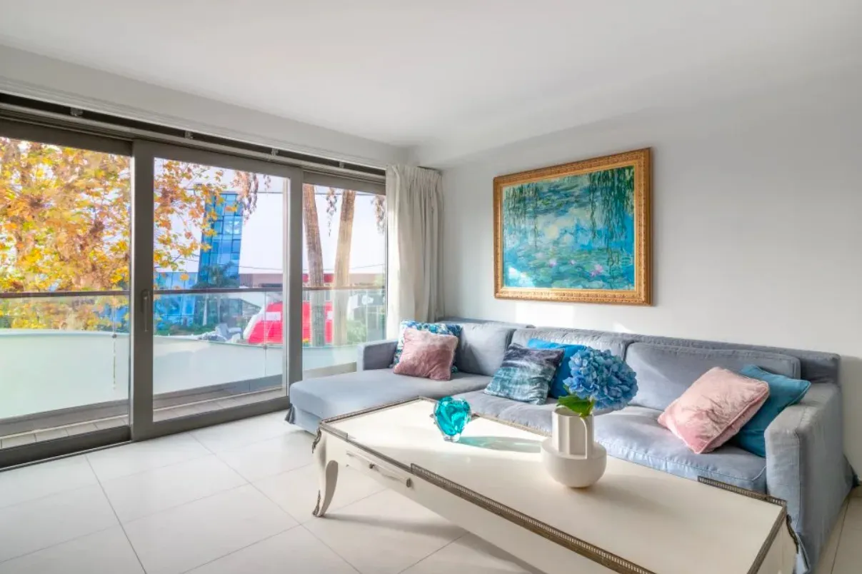 2 Bedroom Apartment on La Croisette, Cannes