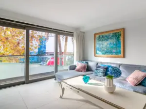 2 Bedroom Apartment on La Croisette, Cannes