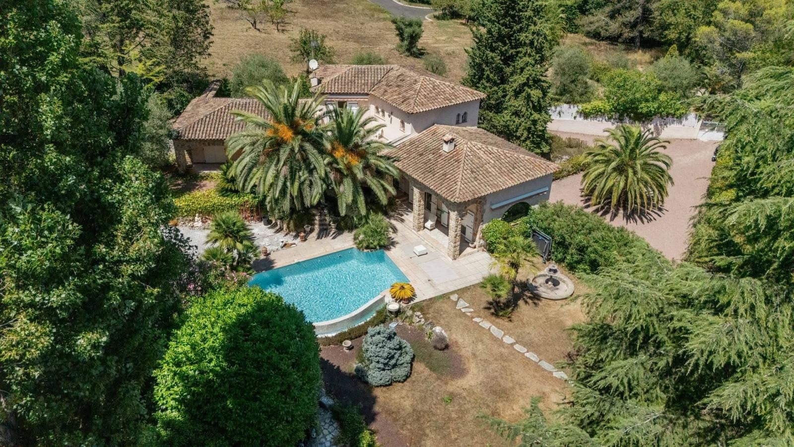 Villa with Exotic Garden & Pool in Mougins | Venue 9957