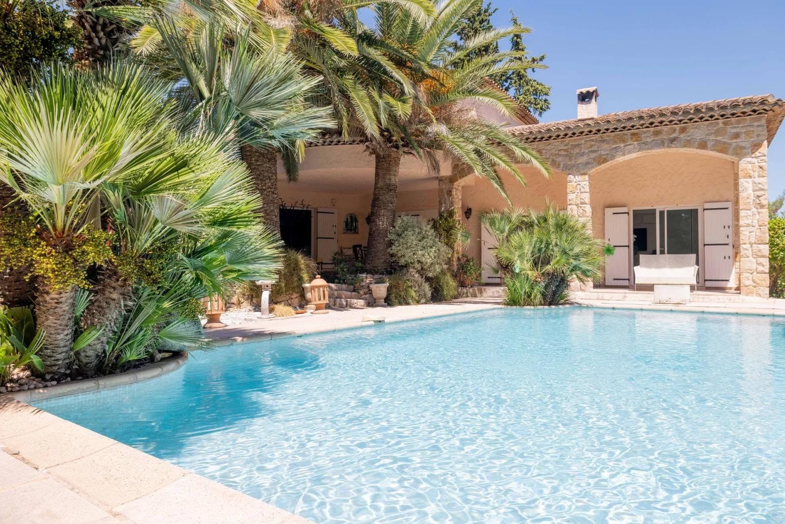 Villa with Exotic Garden & Pool in Mougins | Venue 9957