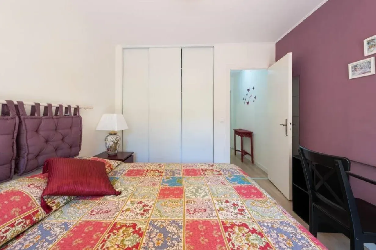 Two-Bedroom Apartment with Pool Access in Cannes