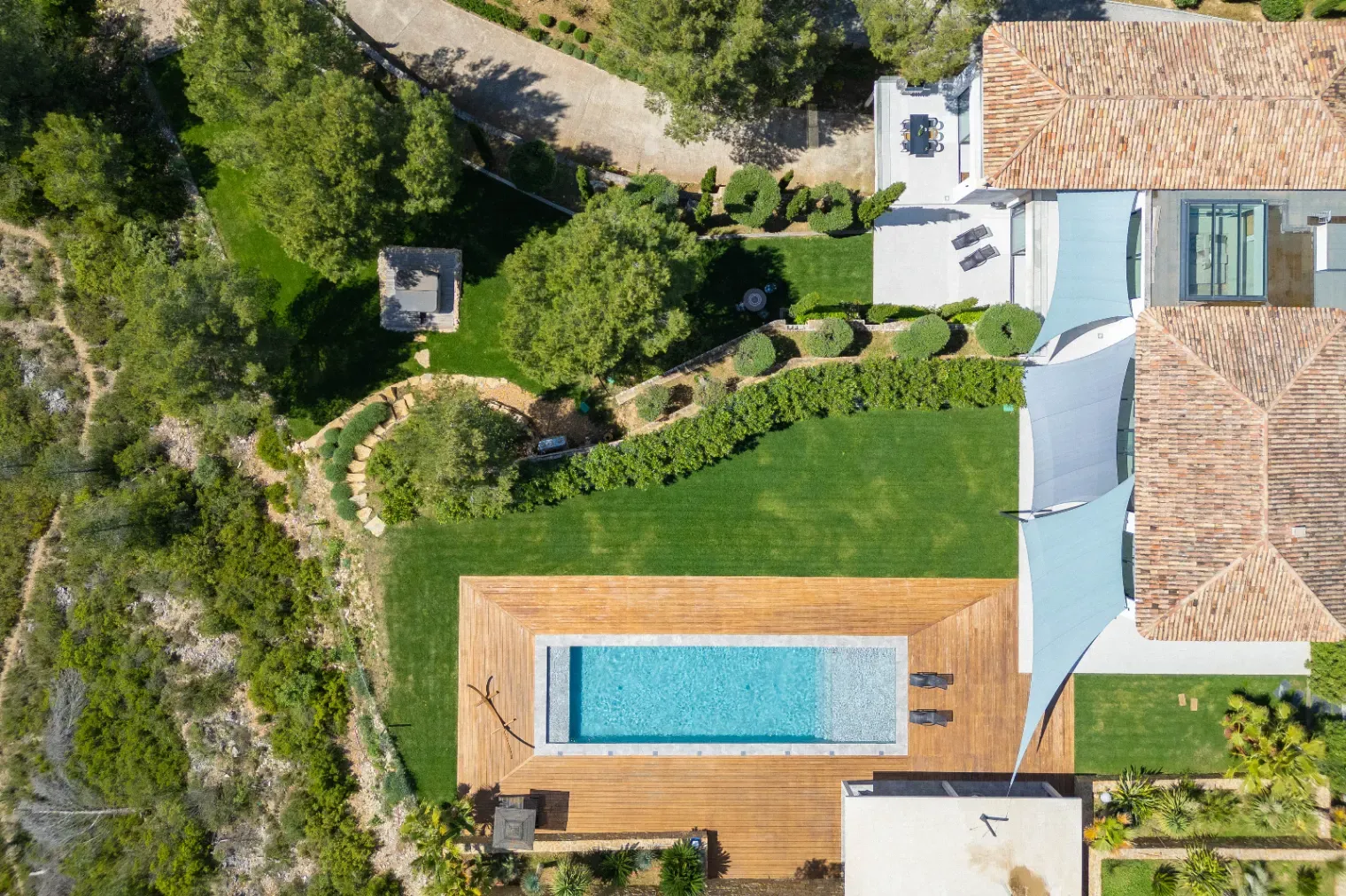 Contemporary Provençal Villa & Event Venue in Auriol