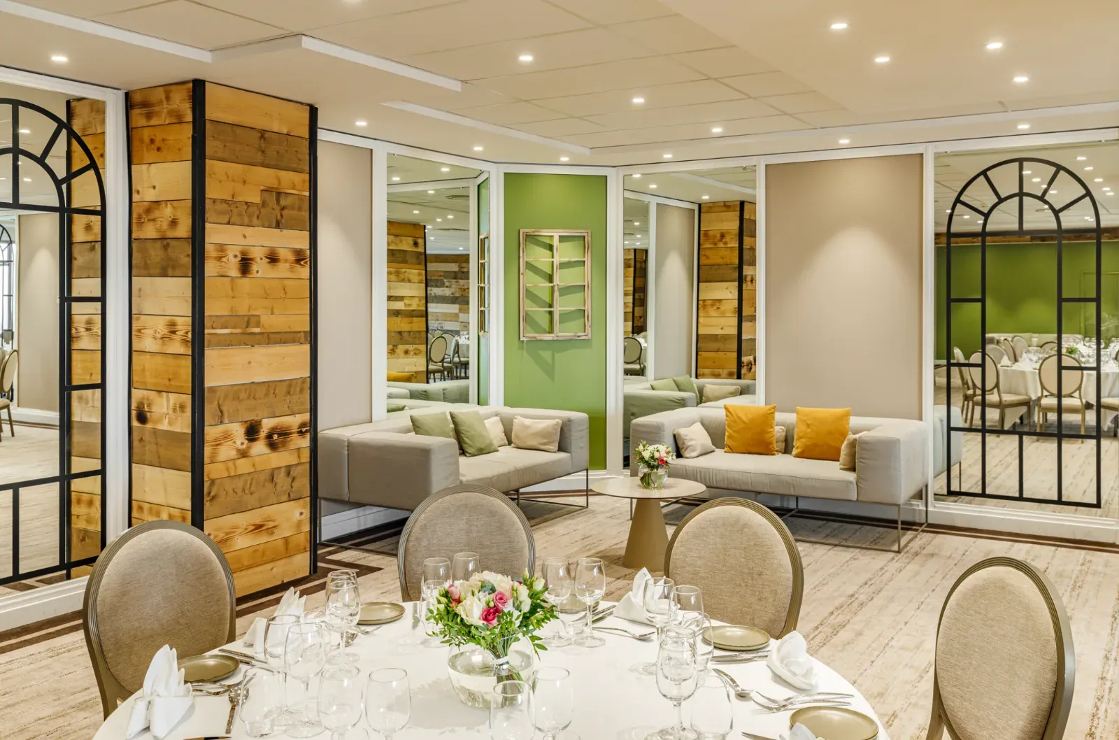 Elegant 230 m² Lounge for Events in Cannes