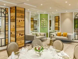 Salon élégant de 230 m² pour événements à Cannes
