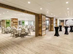 Salon élégant de 230 m² pour événements à Cannes