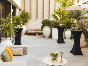 Garden Retreat in Cannes | Elegant Venue for Events