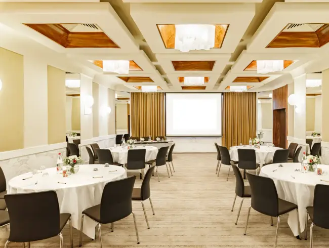 Bright Meeting Room in Cannes