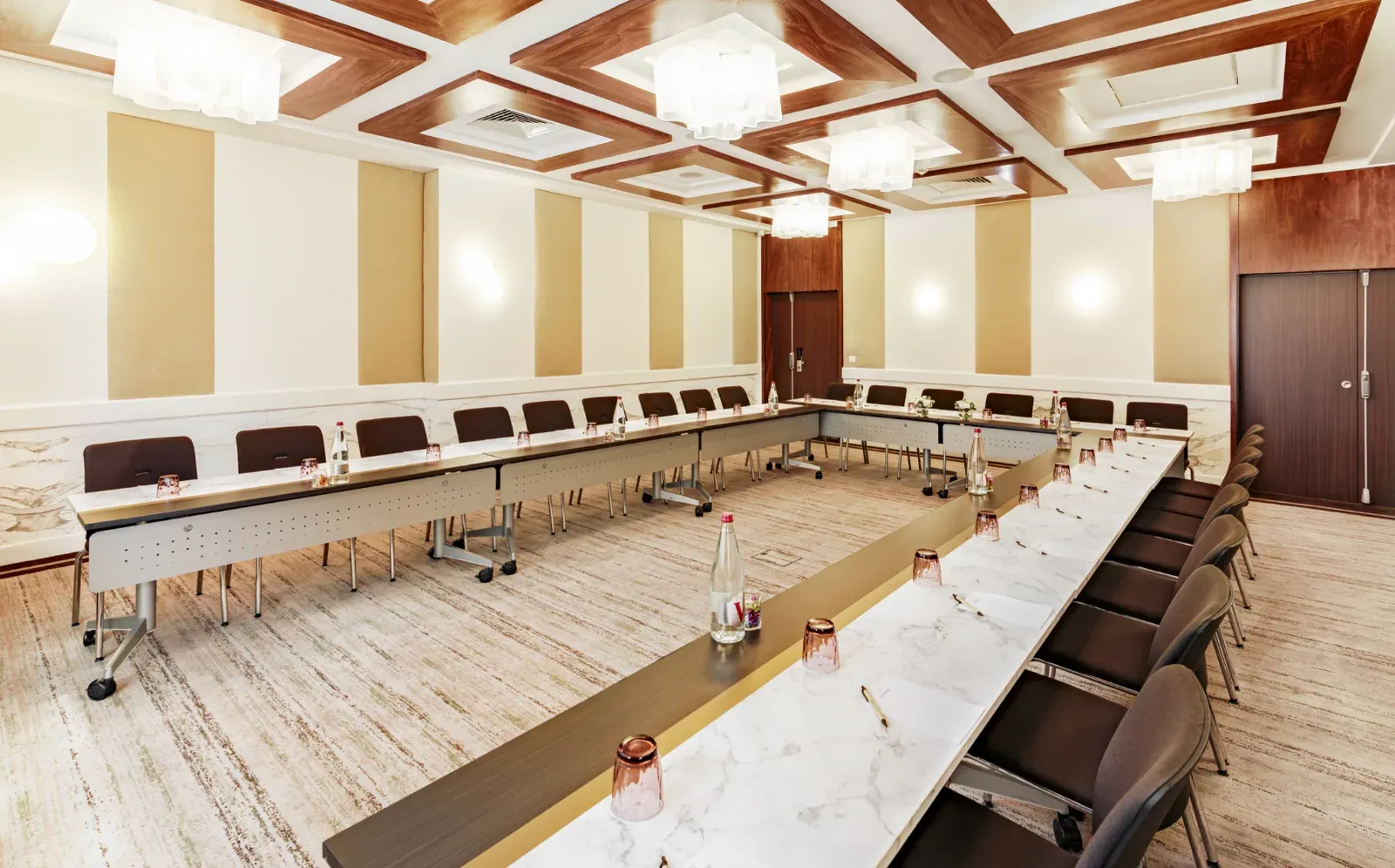 Bright Seminar Room in Cannes | Venue for Meetings & Workshops