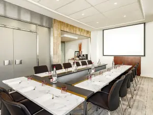Bright Meeting Room in Cannes