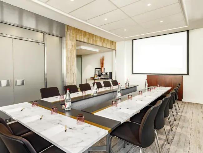 Bright Meeting Room in Cannes