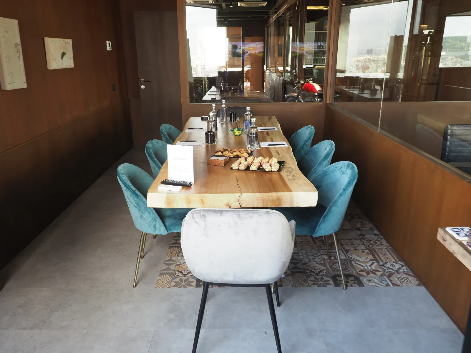 Intimate Meeting Room in Barcelona | Native Spaces