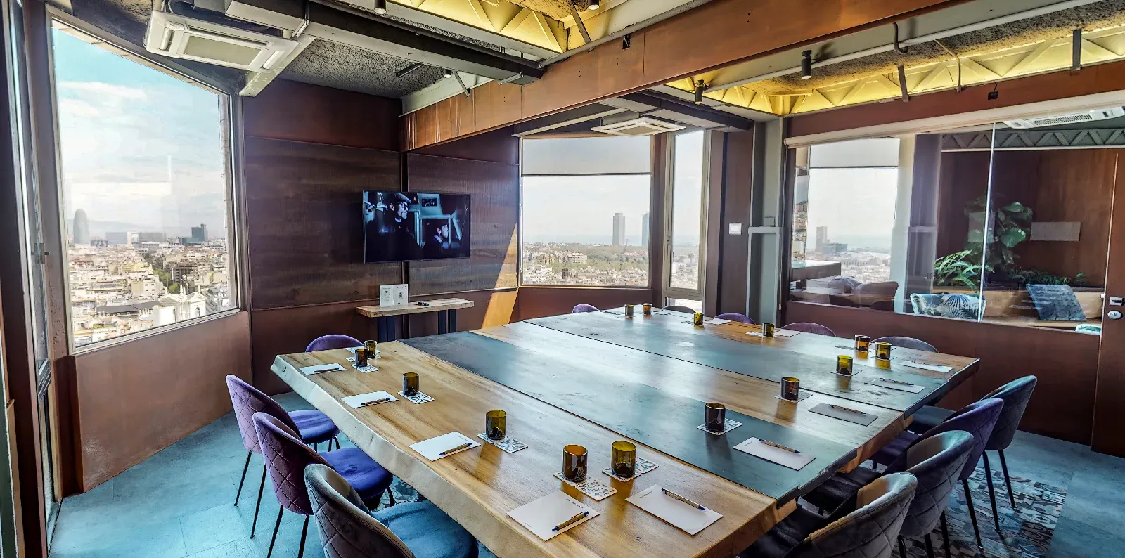 Intimate Meeting Room in Barcelona