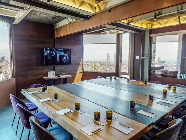 Intimate Meeting Room in Barcelona