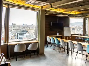 Salle de réunion à Barcelone | Espace intime de 52 m² pour sessions professionnelles
