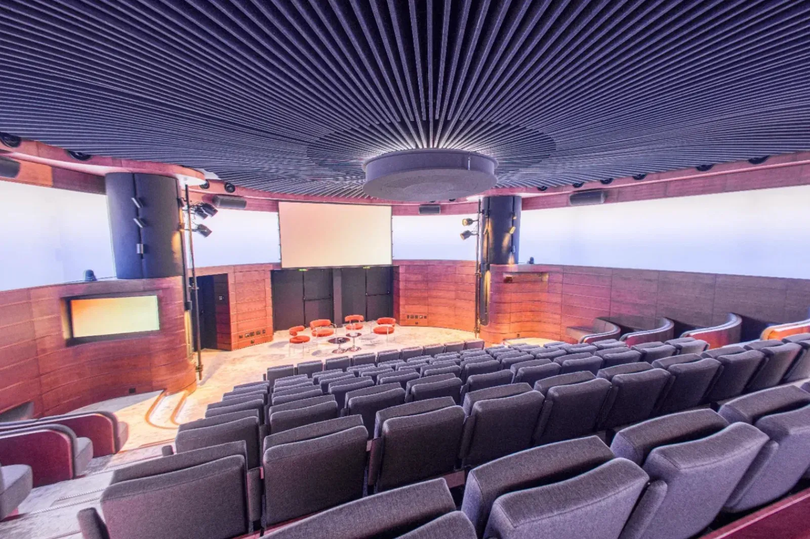 Innovative 360° Immersive Event Venue in Paris