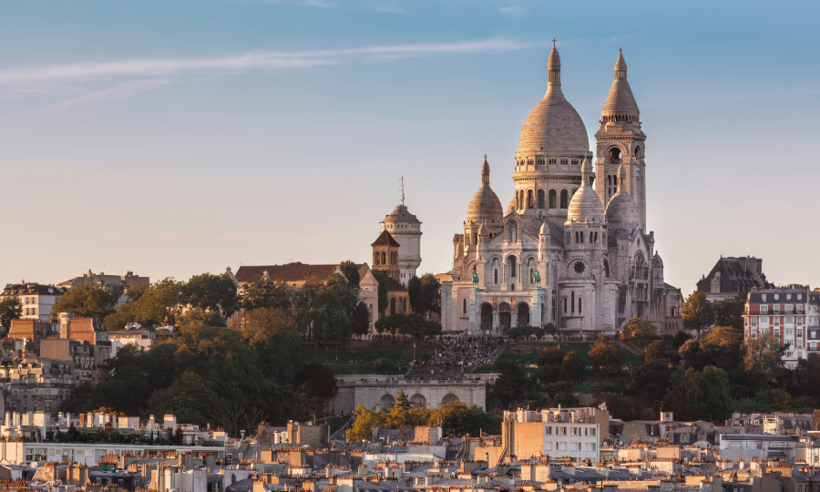 Why Host a Corporate Party in Paris?