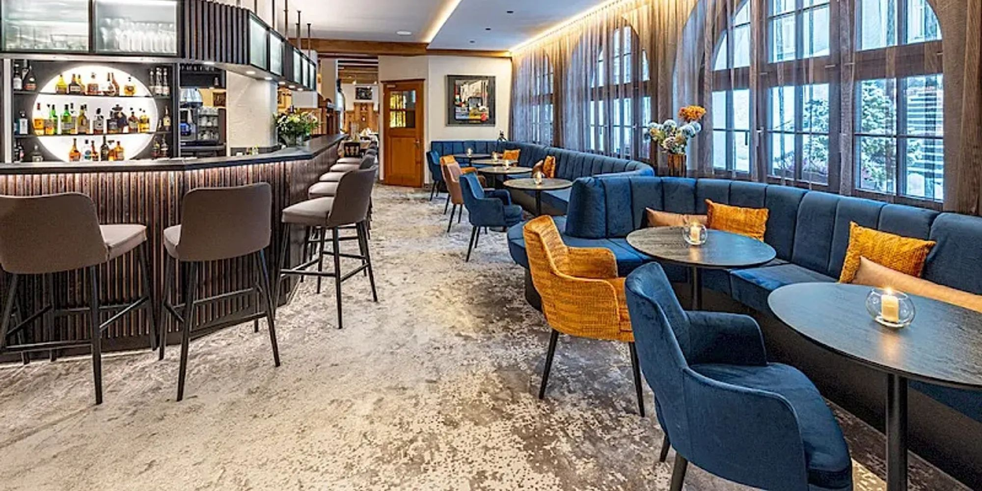 Elegant bar for corporate events in central Davos