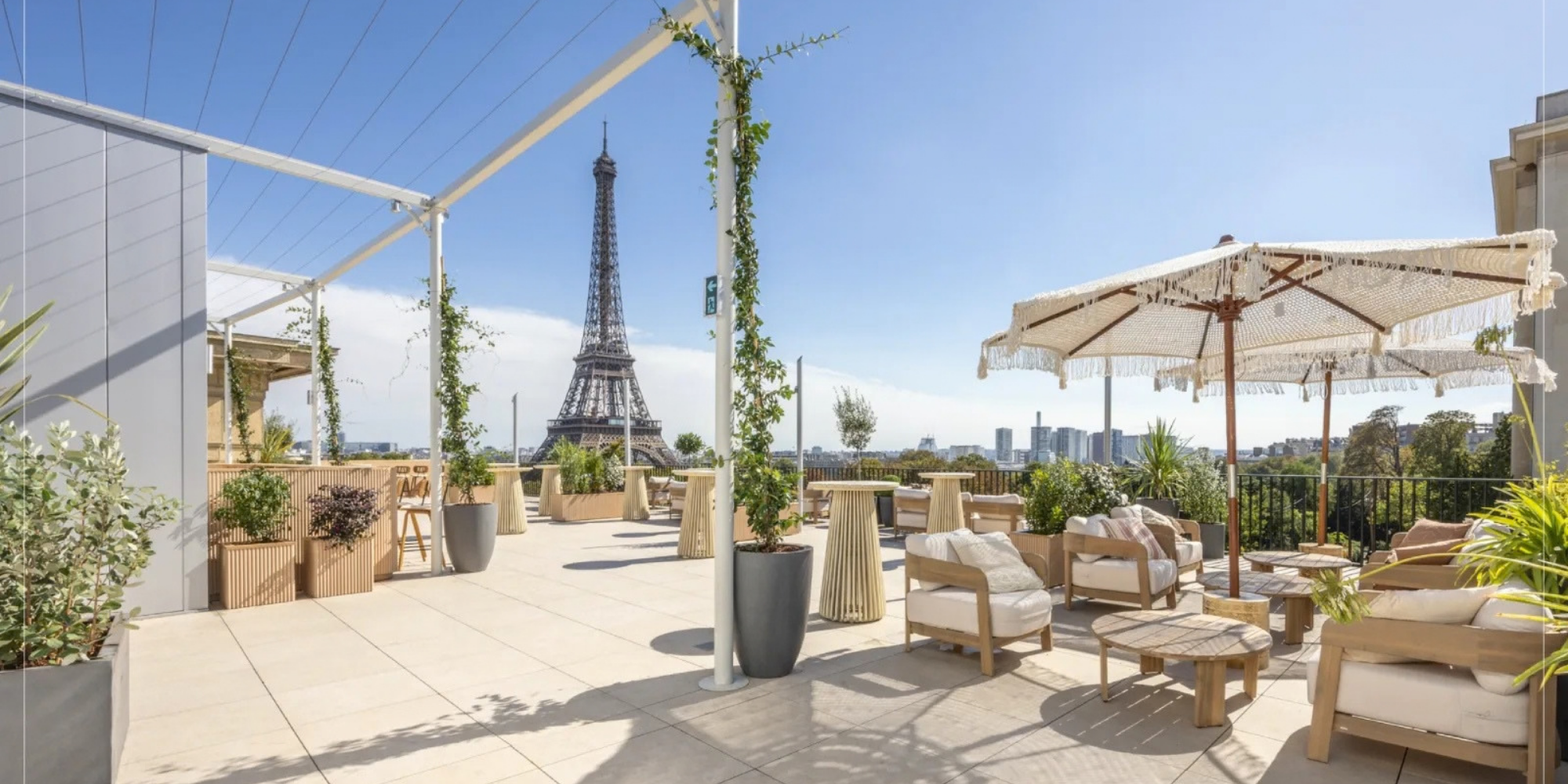 Rooftop with an Eiffel Tower view in Paris for a networking event