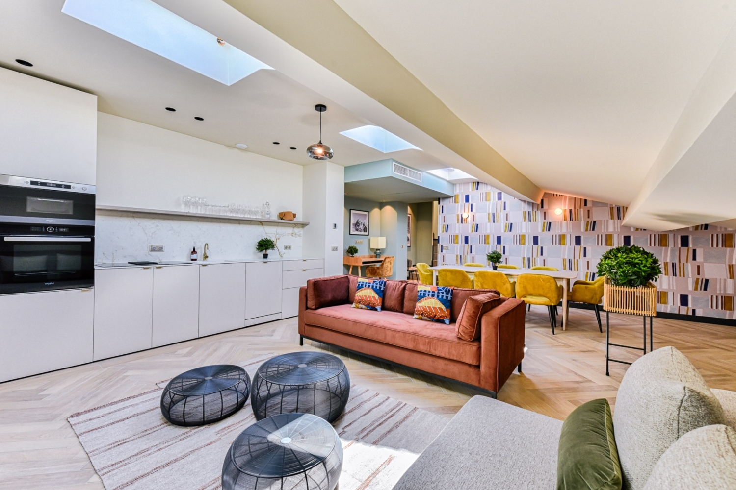 110 m2 apartment opposite the Palais des Congrès