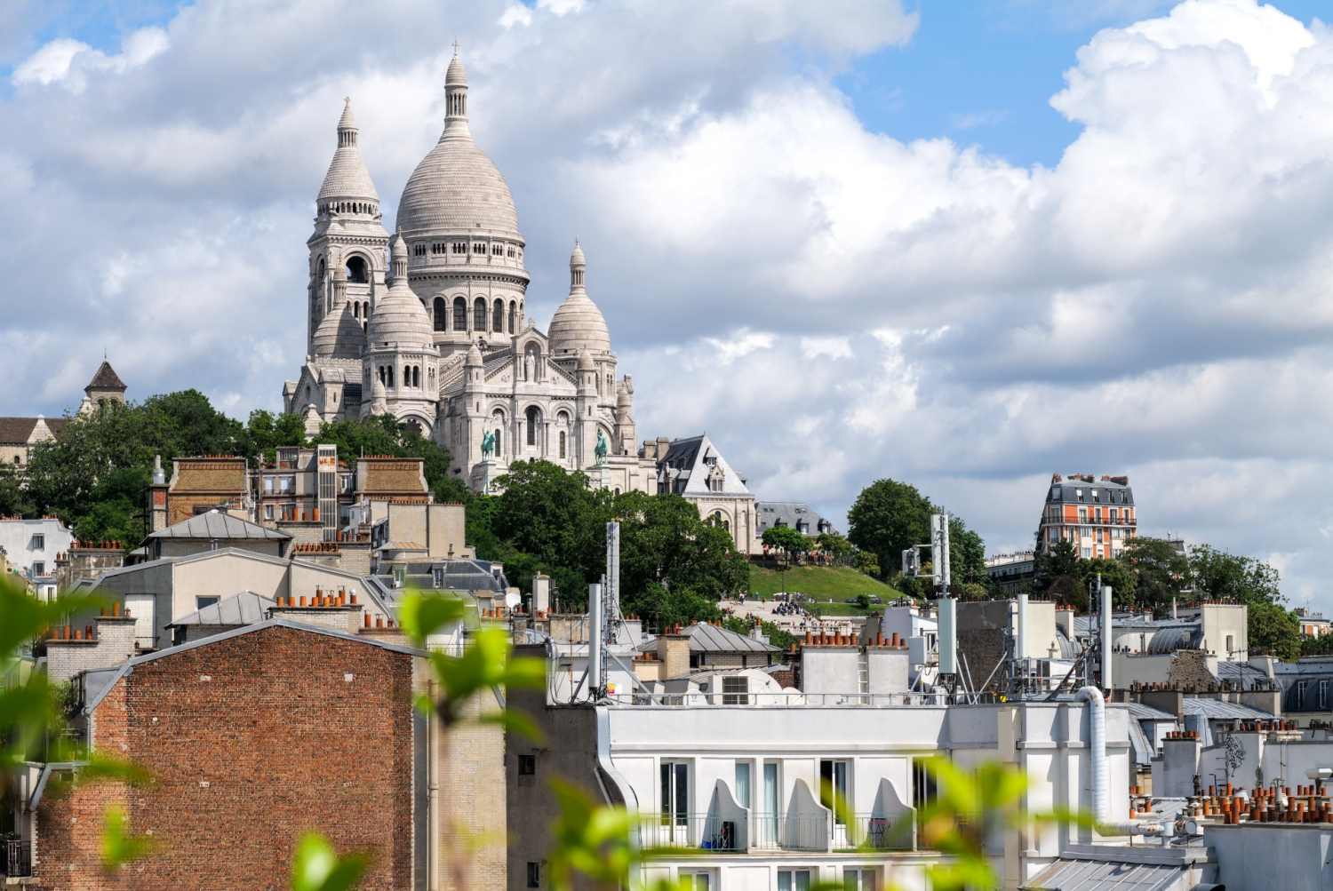 Rooftop with 360° views of Paris
