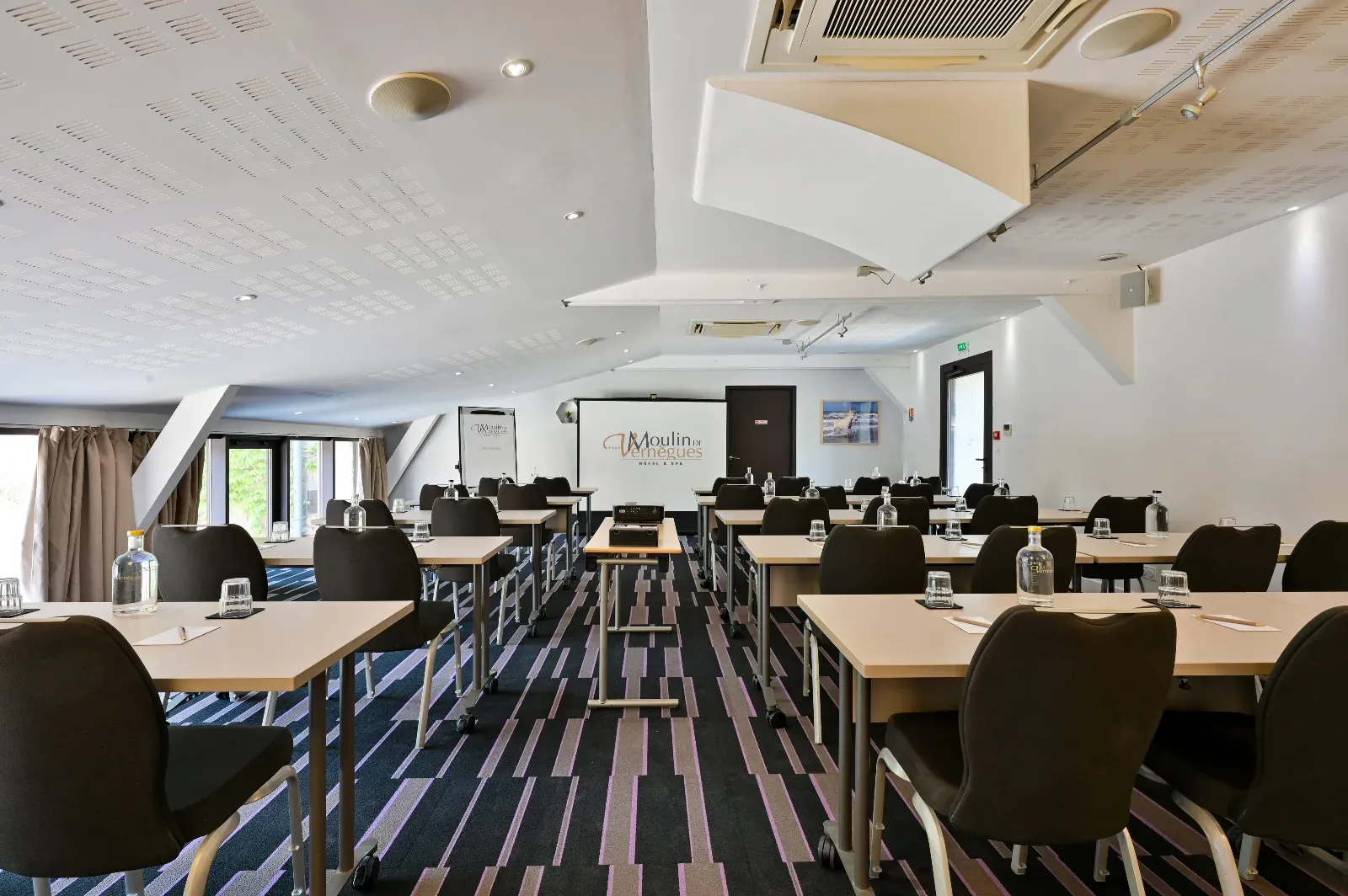 Salle fonctionnelle de 67m²