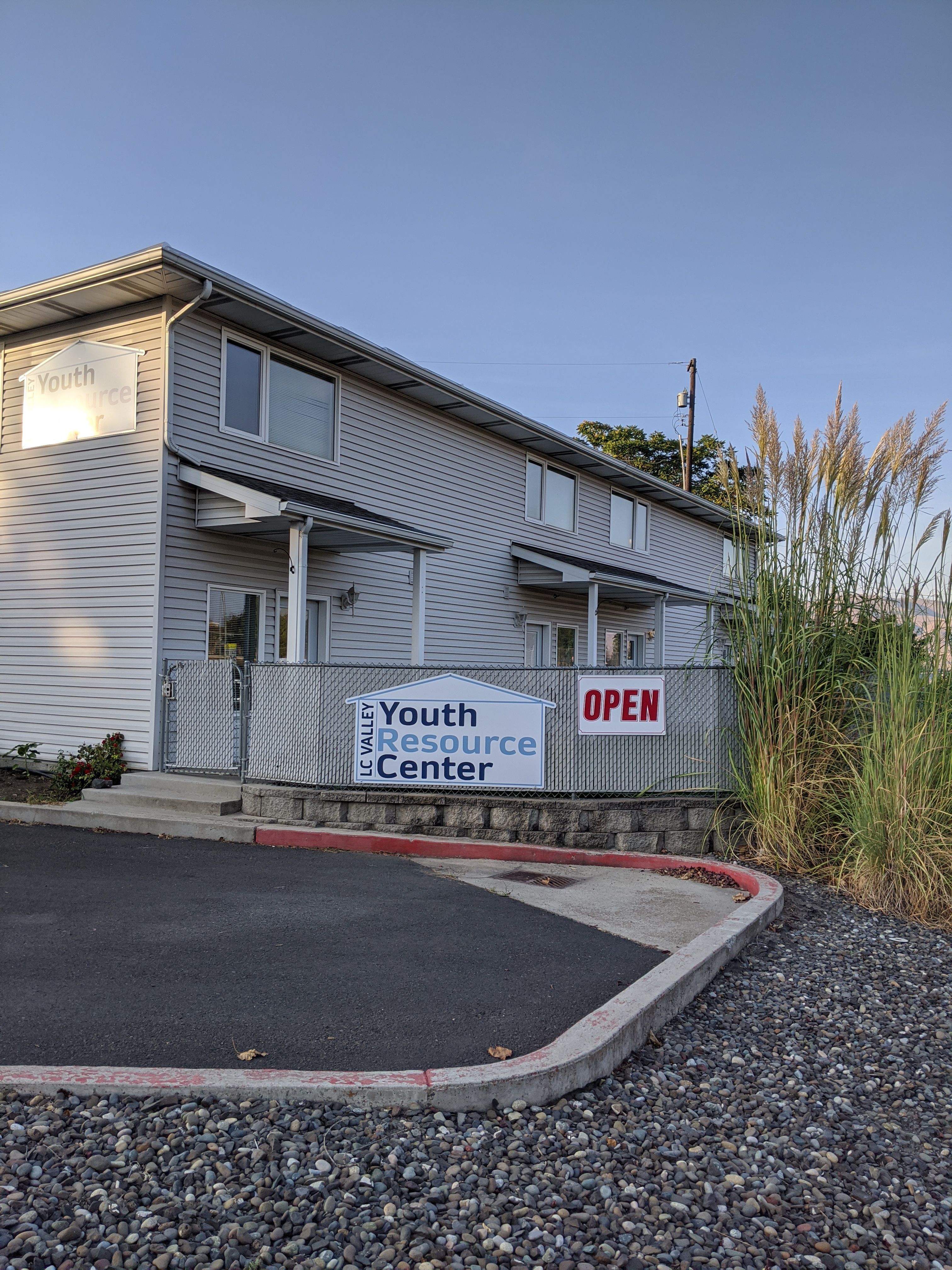LC Valley Youth Resource Center Inc