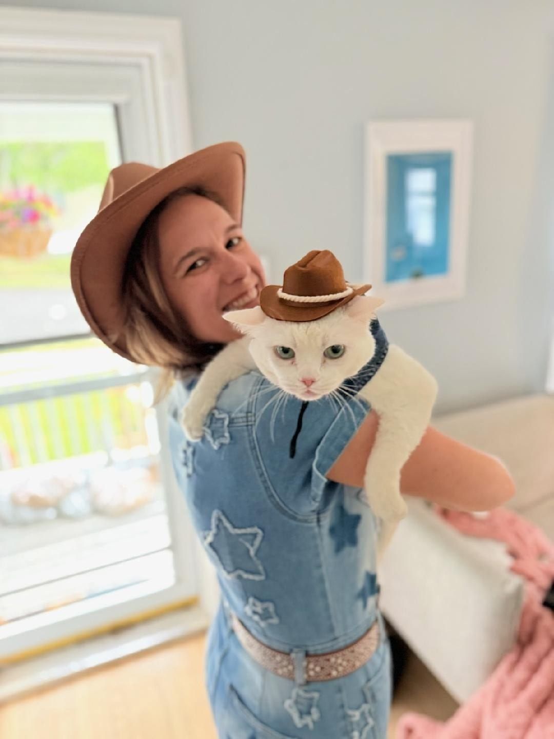 friendlyferals@msn.com