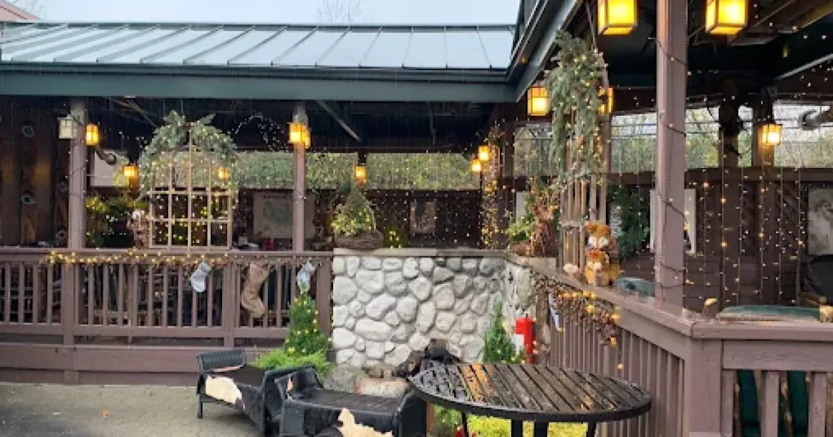 Deadwood Bar & Grill