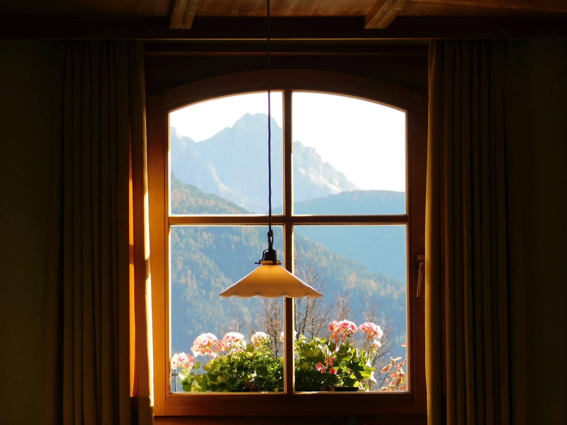 Glass Act: The Science of Sparkling Windows and Why Cleaning Isn’t So Clear-Cut