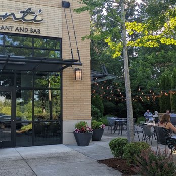 Avanti Restaurant &amp; Bar