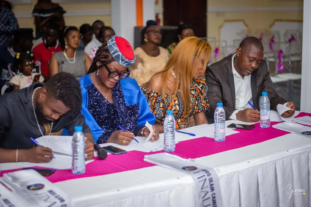 Article 1 : Les votes sont lancés ! Qui repartira avec la couronne ? 👑✨