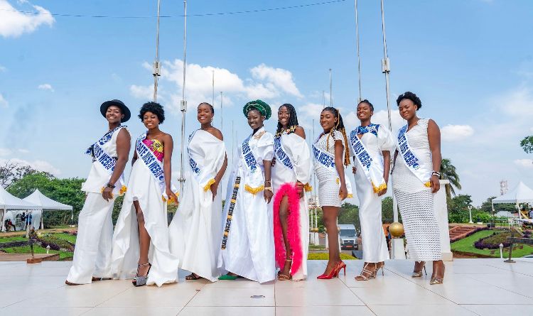 Des sourires capturés au musé national à Yaoundé 