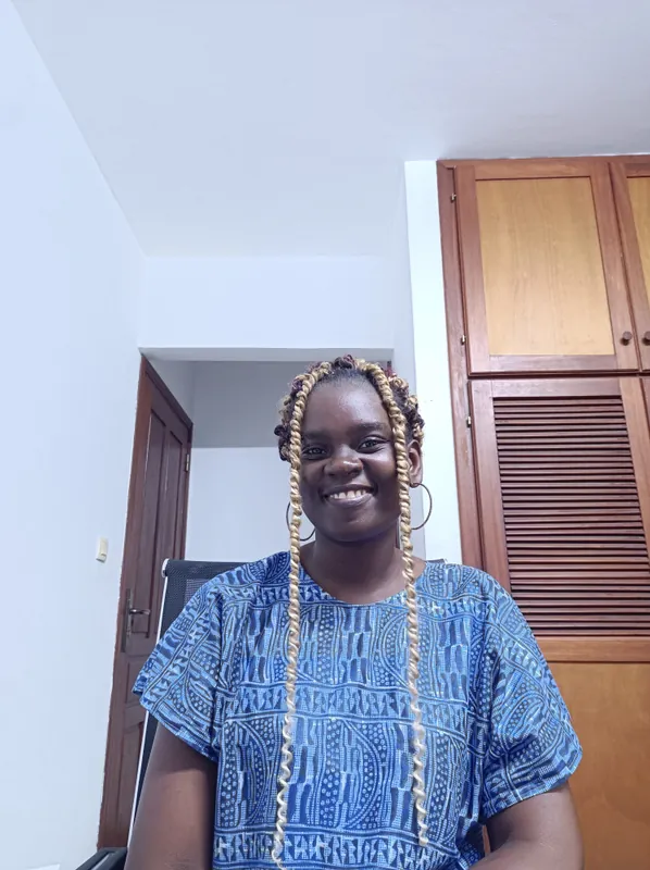 TCHINSA DEUMENI INÈS FLORE