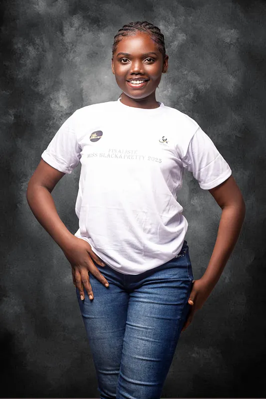 Ambombo Obele Pharel