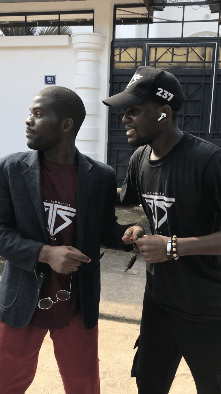 LES K-RISMATIKS Contents