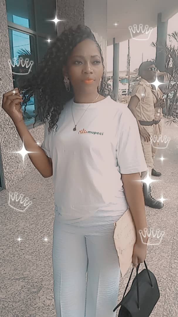 Miss Yolande Fontaine