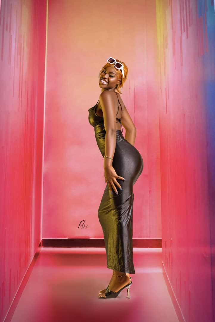 adassa mazemza Mégane