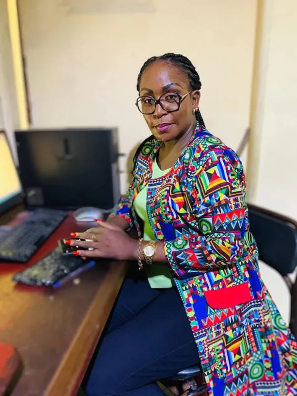 Flora JINGLA Fondzeyuf