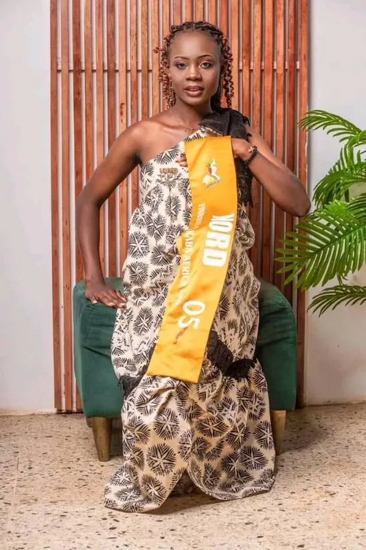 FU ´UH LATISHA ASHLEY MOM