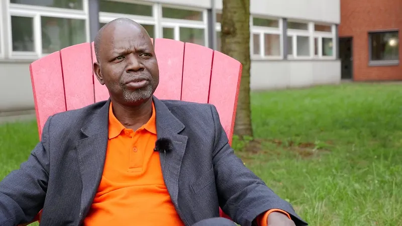 Pr KOLYANG DINA TAIWE