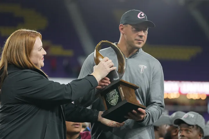 Can Jon Sumrall Restore Florida Football?