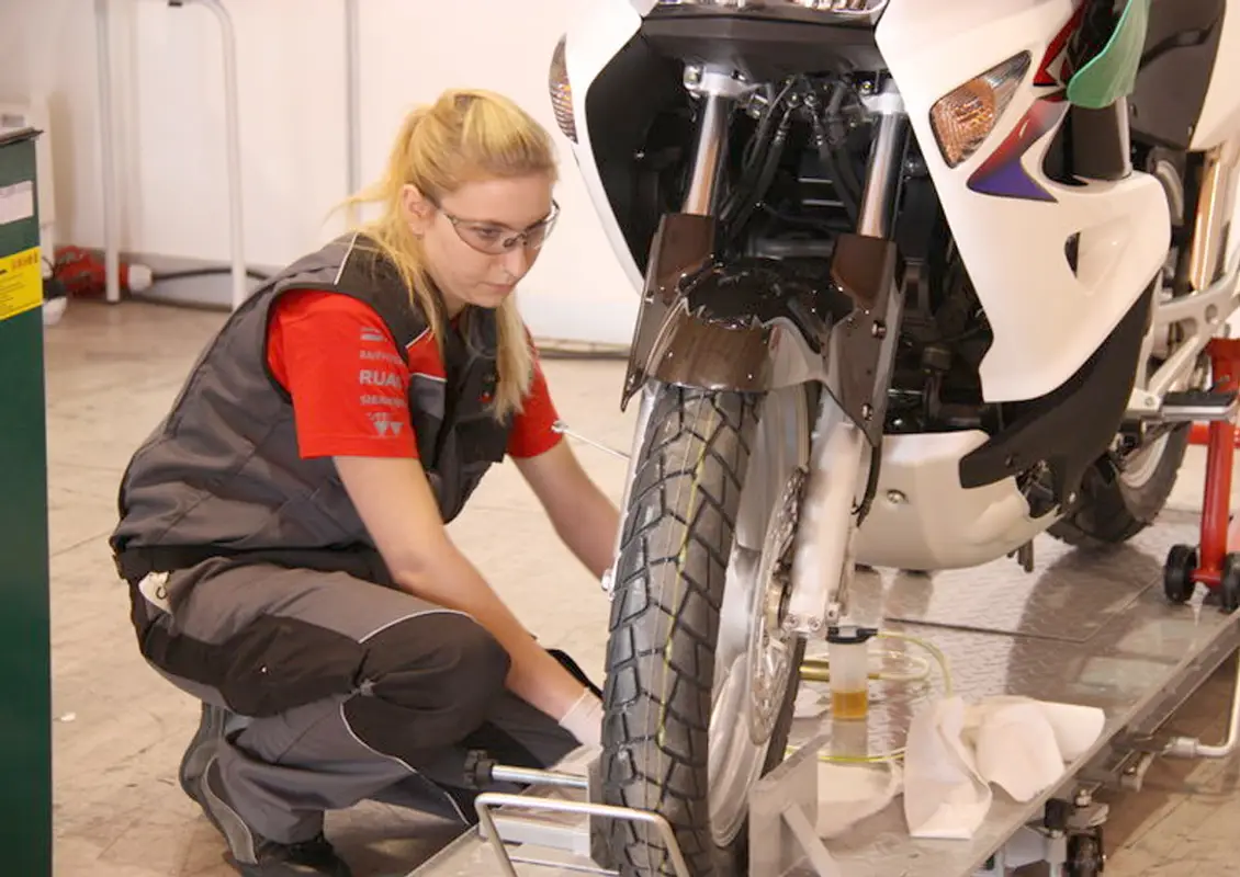 Mécanicien/ne en motocycles CFC