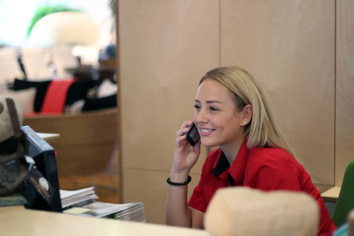 Detailhandelsfachmann/-frau EFZ Betreuen von Online-Shops Farben