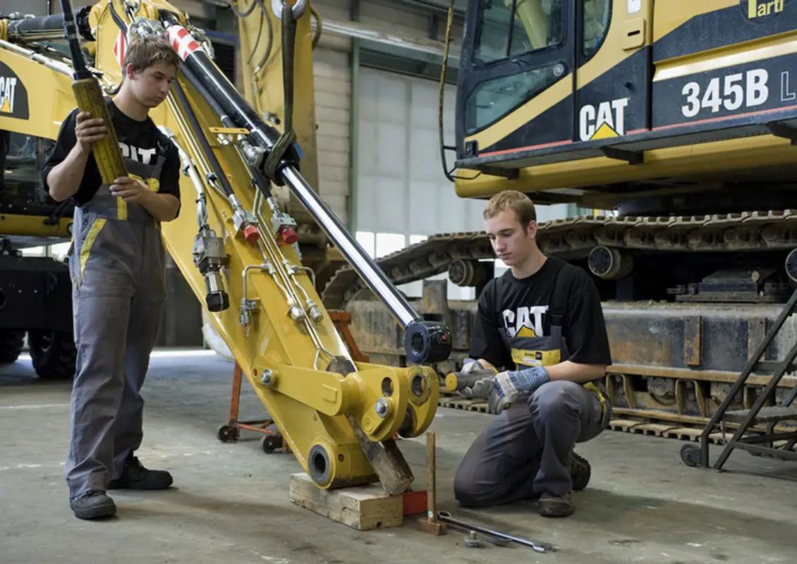 Beruf Baumaschinenmechaniker/Baumaschinenmechanikerin EFZ